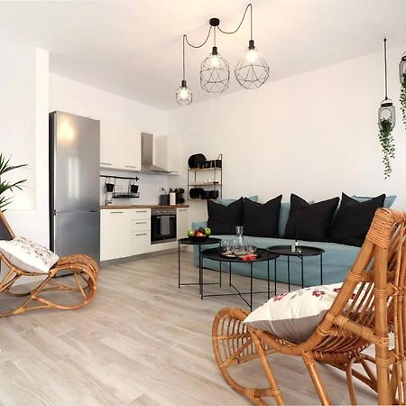 The Nine Graces - Agios Prokopios Beach Villas With Private Swimming Pools Esterno foto